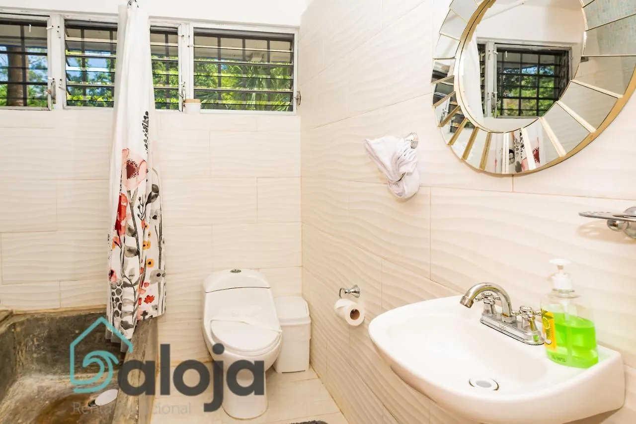Villa Xtohil With Private Access To The Magic 7 Colors Lagoon Bacalar