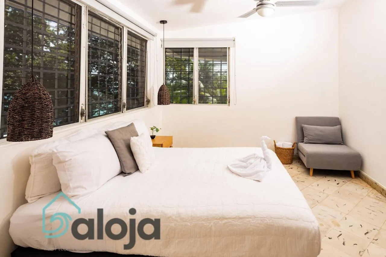 Villa Xtohil With Private Access To The Magic 7 Colors Lagoon Bacalar