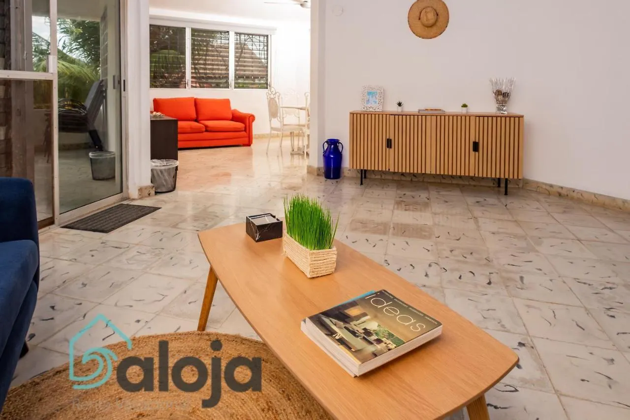 Villa Xtohil With Private Access To The Magic 7 Colors Lagoon Bacalar Mexico