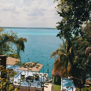 Tucan Lagoon Front Lodge